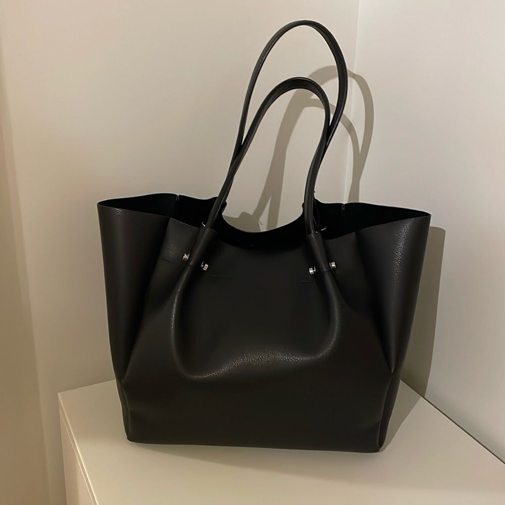 Zara tote bag, black.